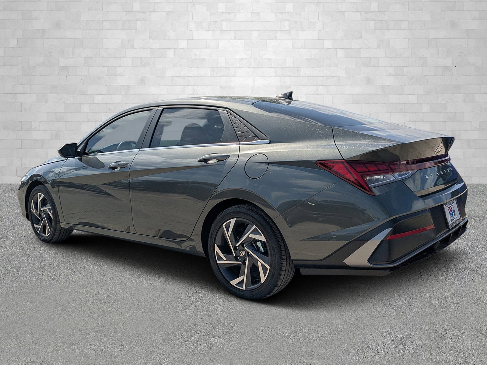 2025 Hyundai Elantra SEL - Photo 4