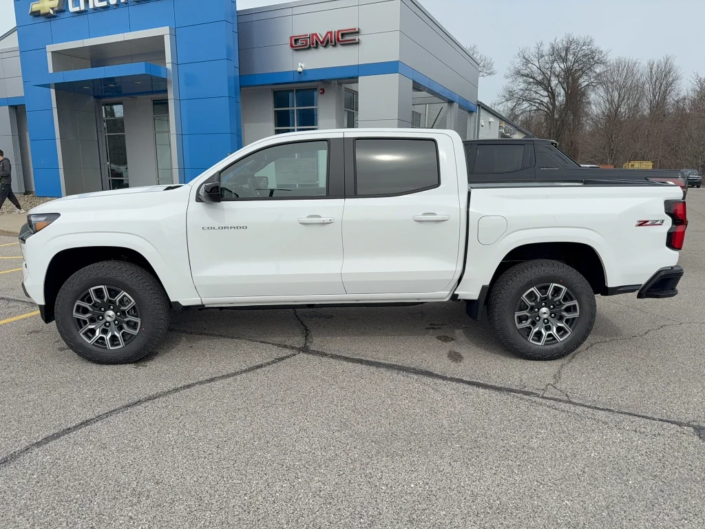 New 2026 Summit White Chevrolet Z71 image 2