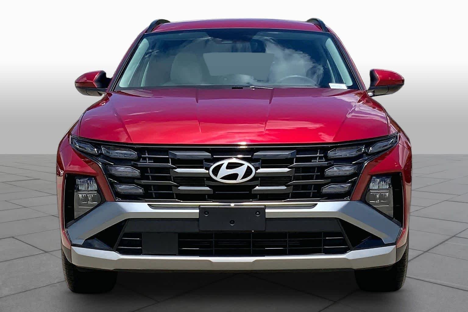 Used 2025 Ultimate Red Hyundai SEL image 4