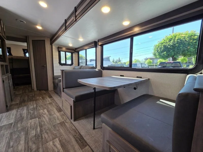 Used 2022 White CROSSROADS 299QB image 9