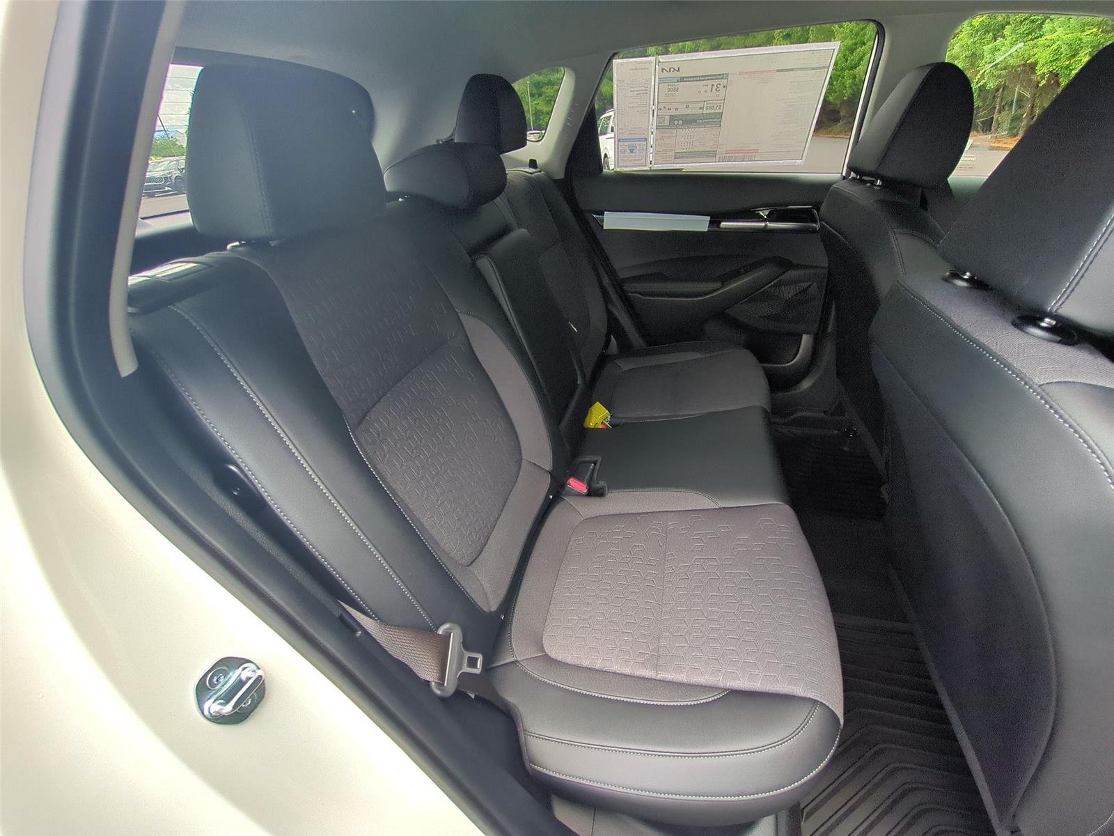 New 2026 Clear White/Black Roof Kia S image 35