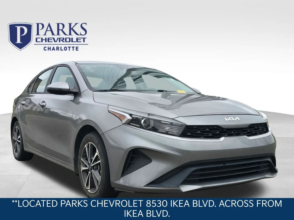 Used 2023 Gray Kia LXS image 1