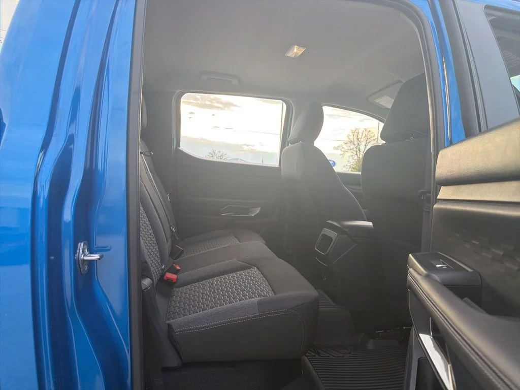 New 2025 Blue Ford XLT image 25