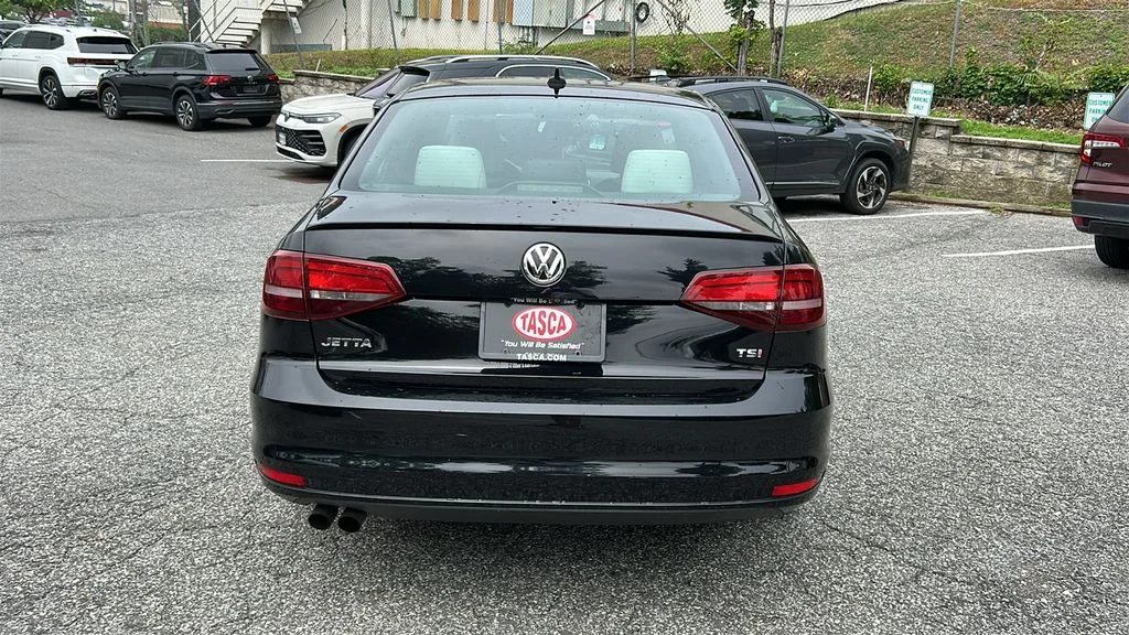 Used 2016 Black Volkswagen 1.8T Sport image 5