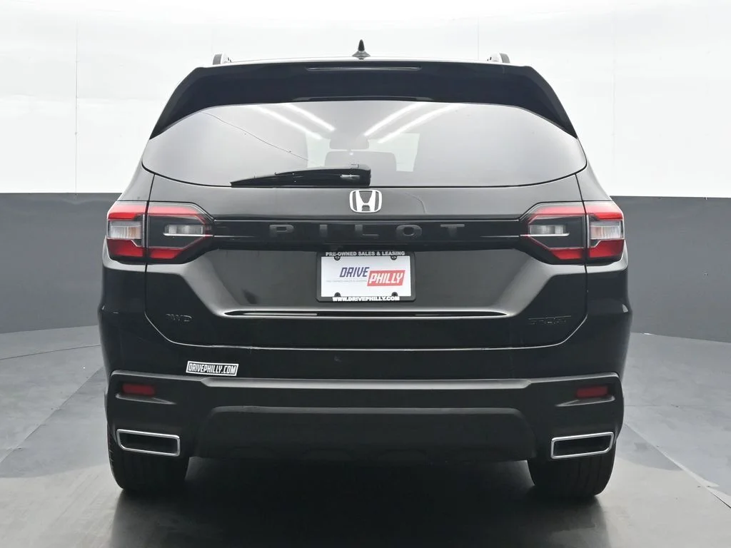 Used 2025 Black Honda Sport image 5