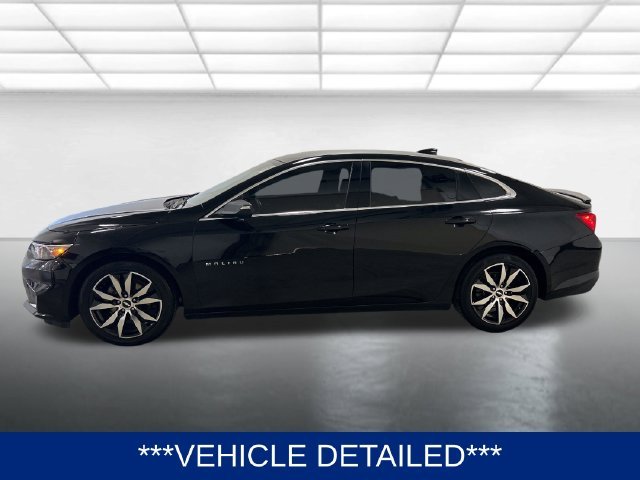 Used 2017 Chevrolet Malibu 1LT with VIN 1G1ZE5ST4HF210468 for sale in Moline, IL