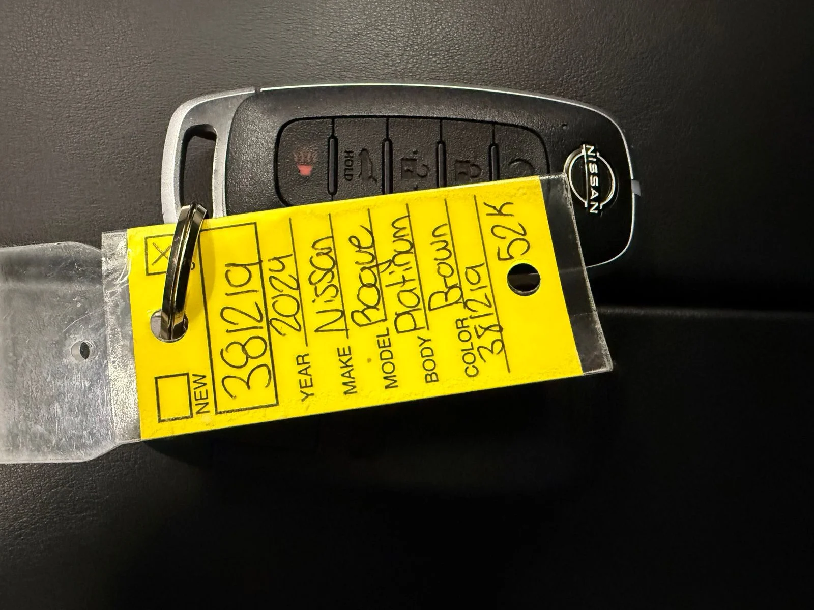 Used 2024 Black Nissan Platinum image 29