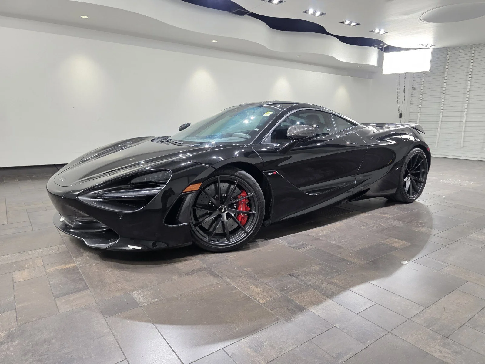 Used 2022 Onyx Black McLaren Performance Coupe image 1