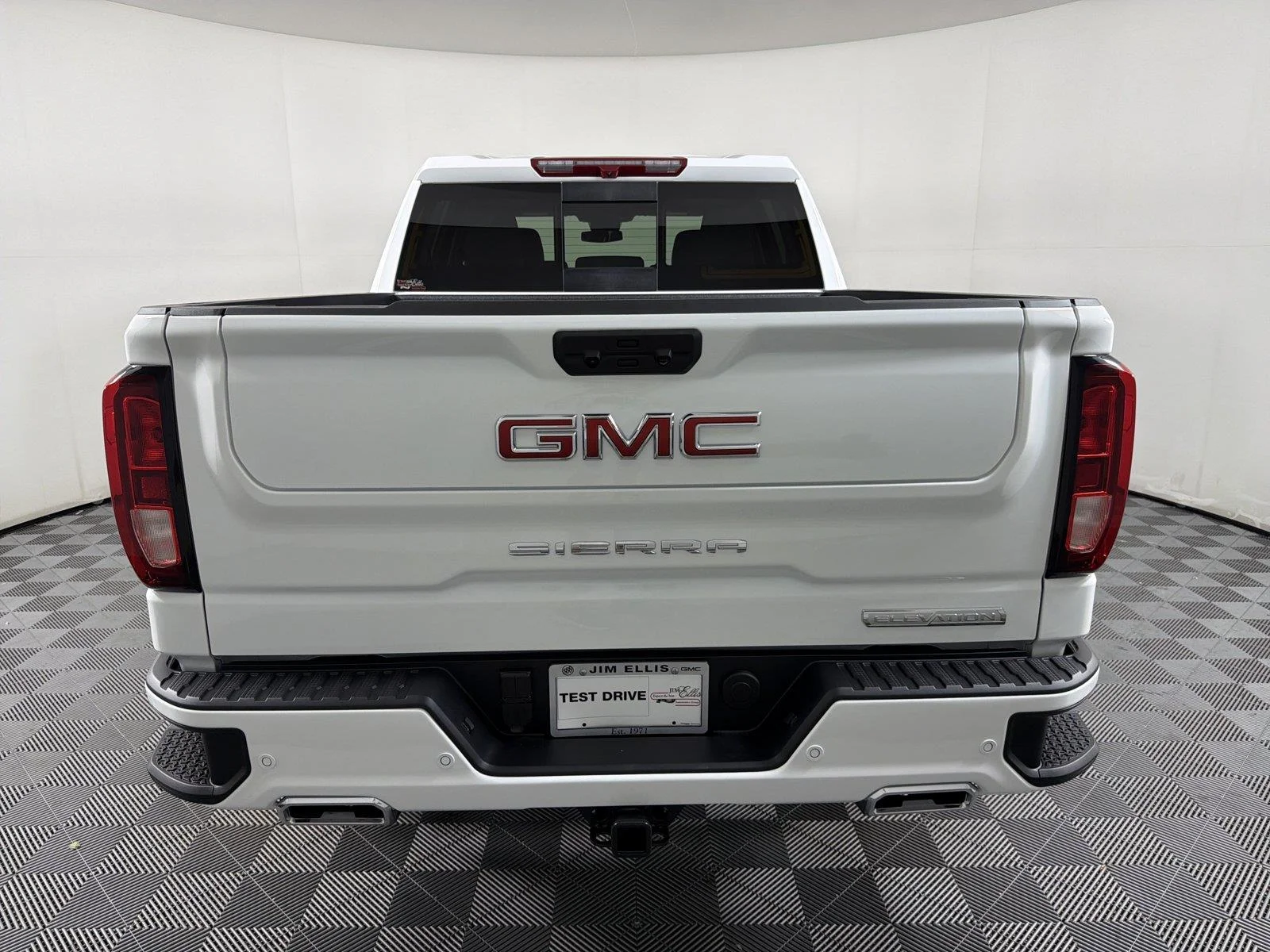 New 2026 Summit White GMC Elevation image 5
