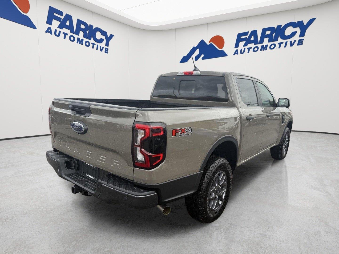 New 2026 Marsh Gray Ford XLT image 5