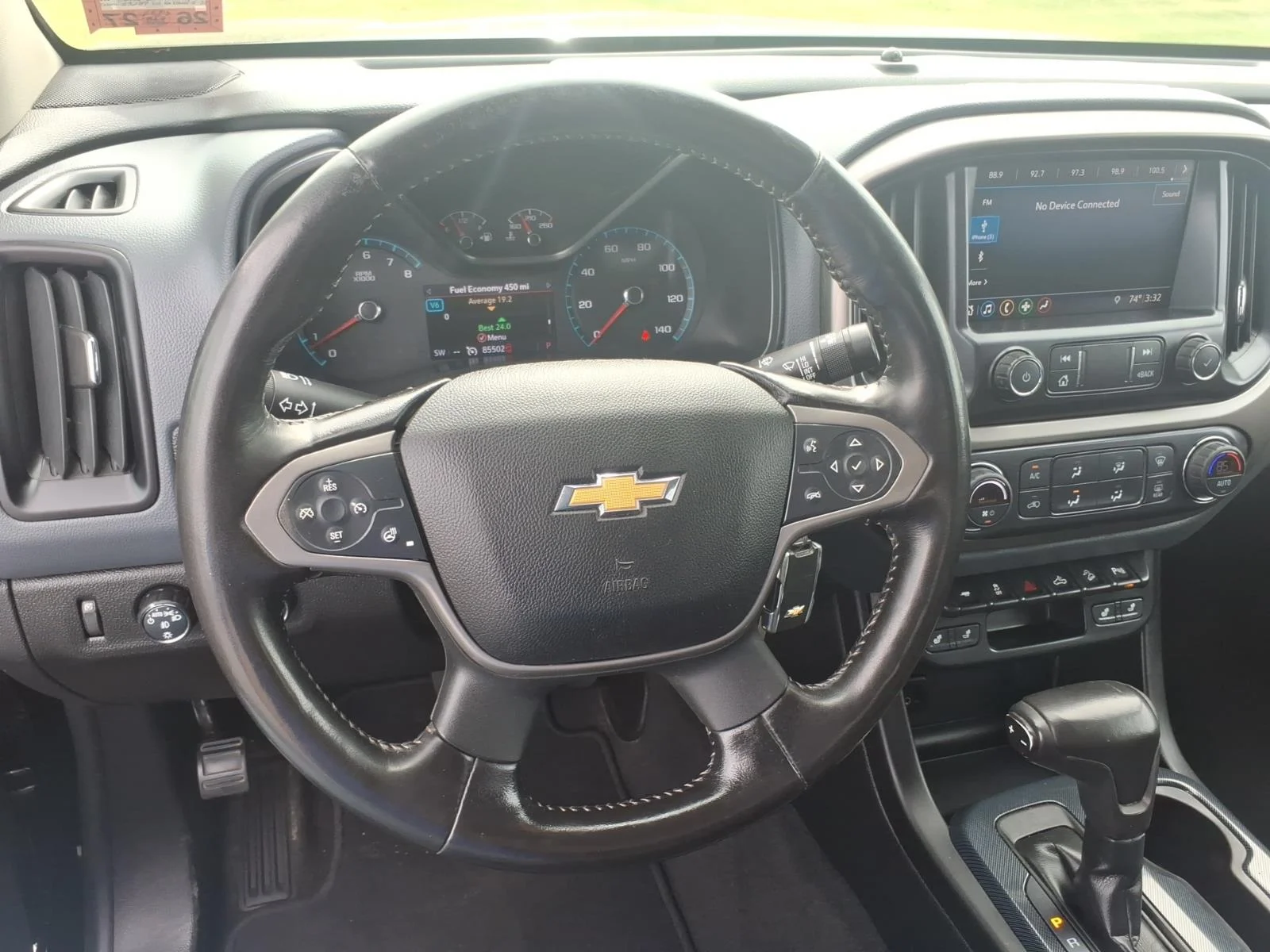 Used 2019 Black Chevrolet Z71 image 23