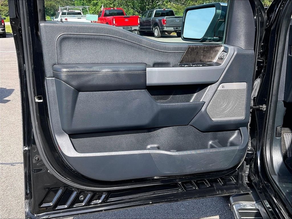 Used 2023 Black Ford Lariat image 9