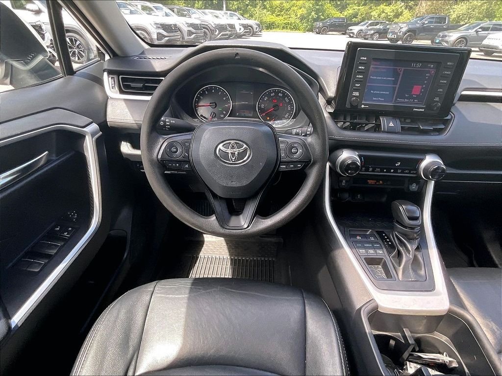 Used 2022 White Toyota XLE image 17