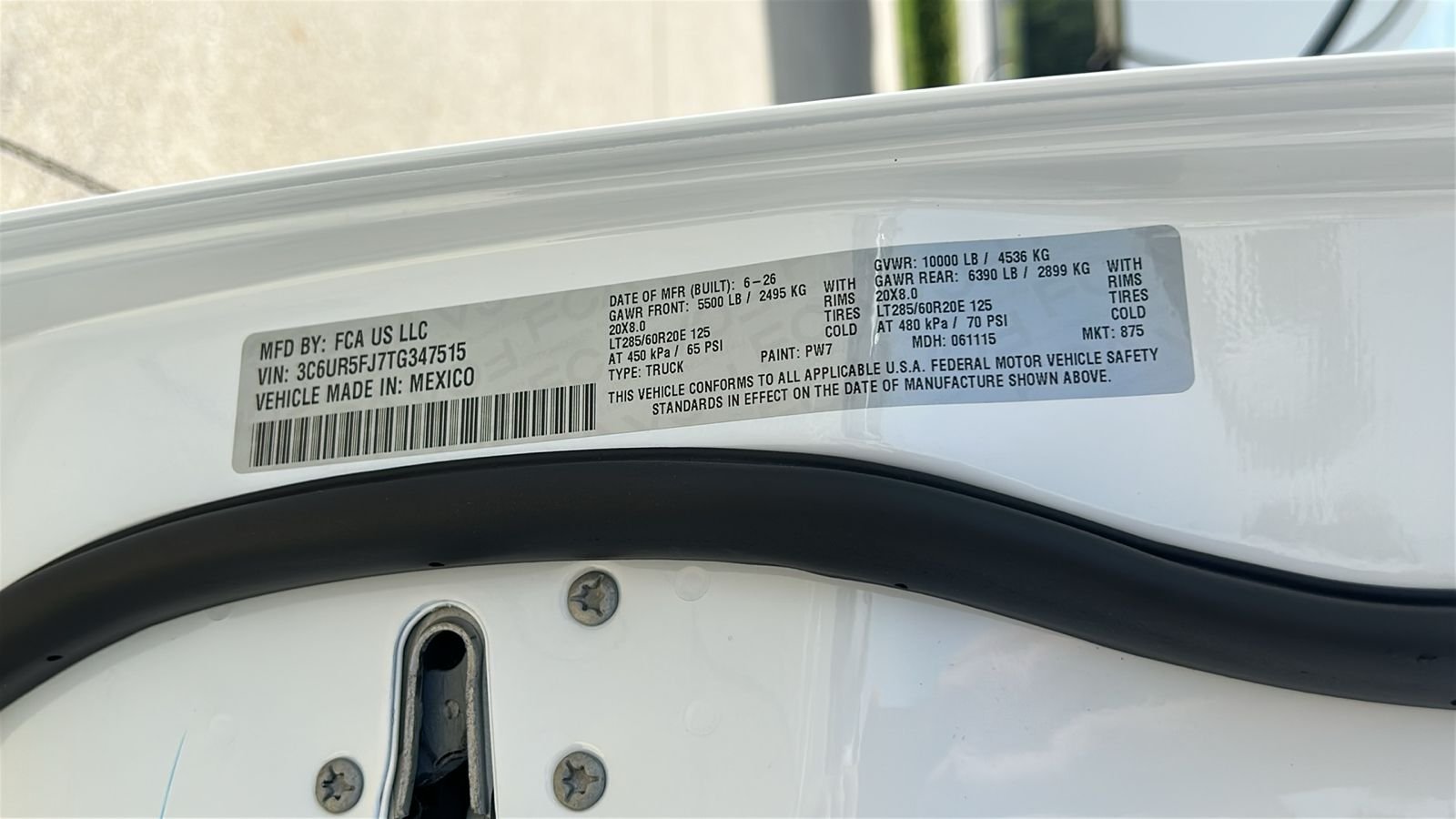 New 2026 Bright White Clear-Coat Exterior Paint RAM Laramie image 31