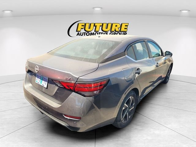 Used 2024 Gray Nissan SV image 3