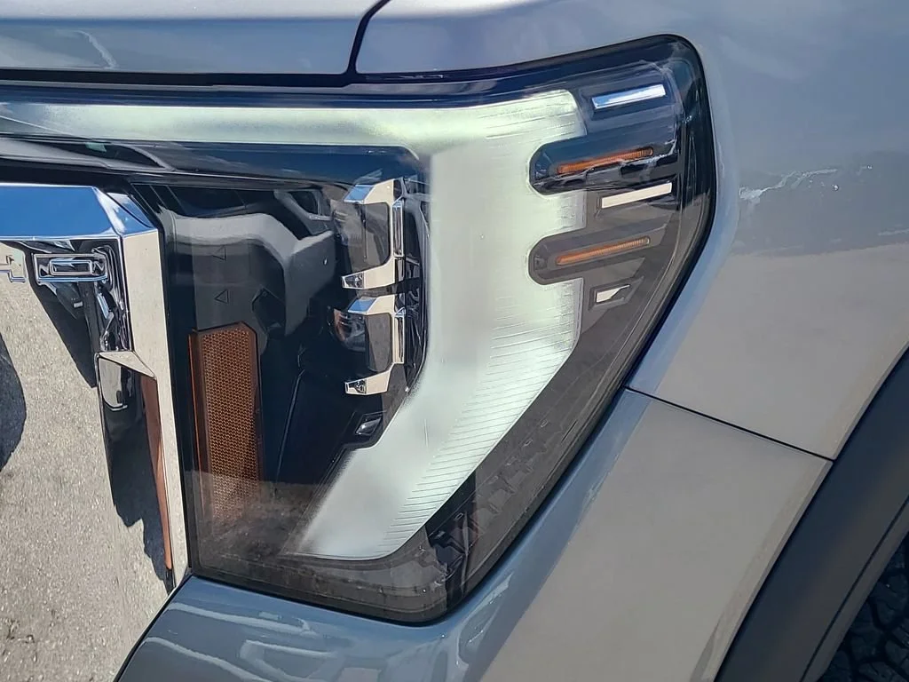 New 2026 Sterling Metallic GMC SLT image 25