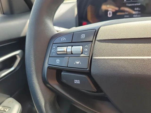 Used 2025 Gray Kia LXS image 18