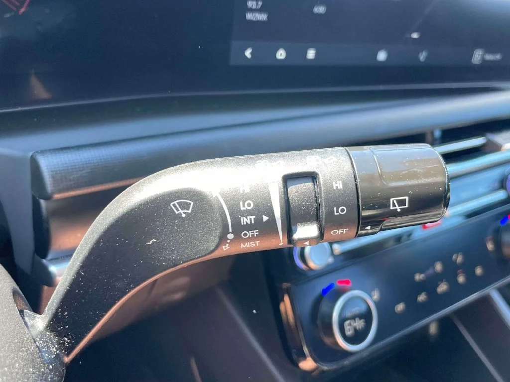Certified Used 2025 Silver Hyundai SEL image 25