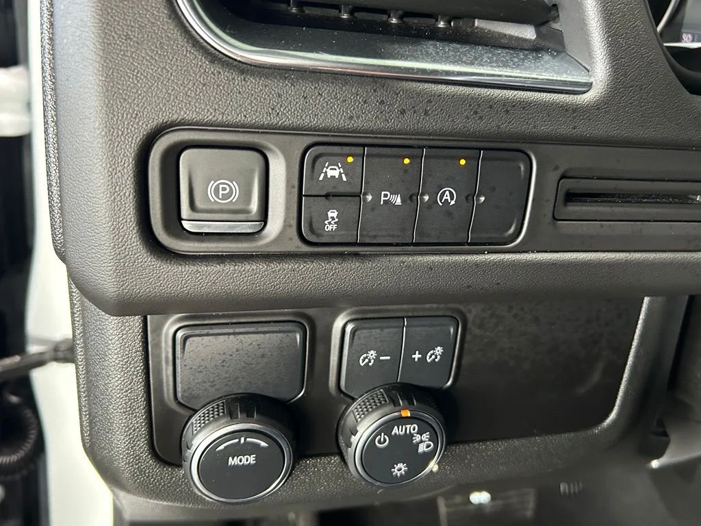 Used 2023 Summit White Chevrolet LS image 19