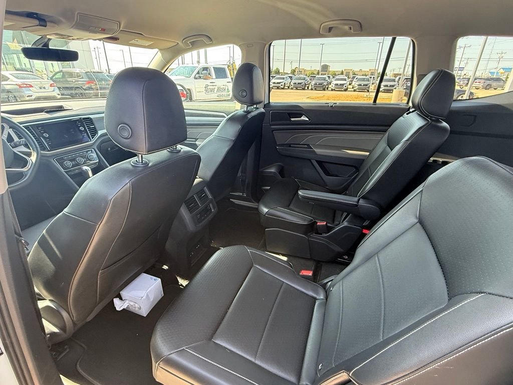 Used 2022  Volkswagen 3.6L V6 SE w/Technology image 10