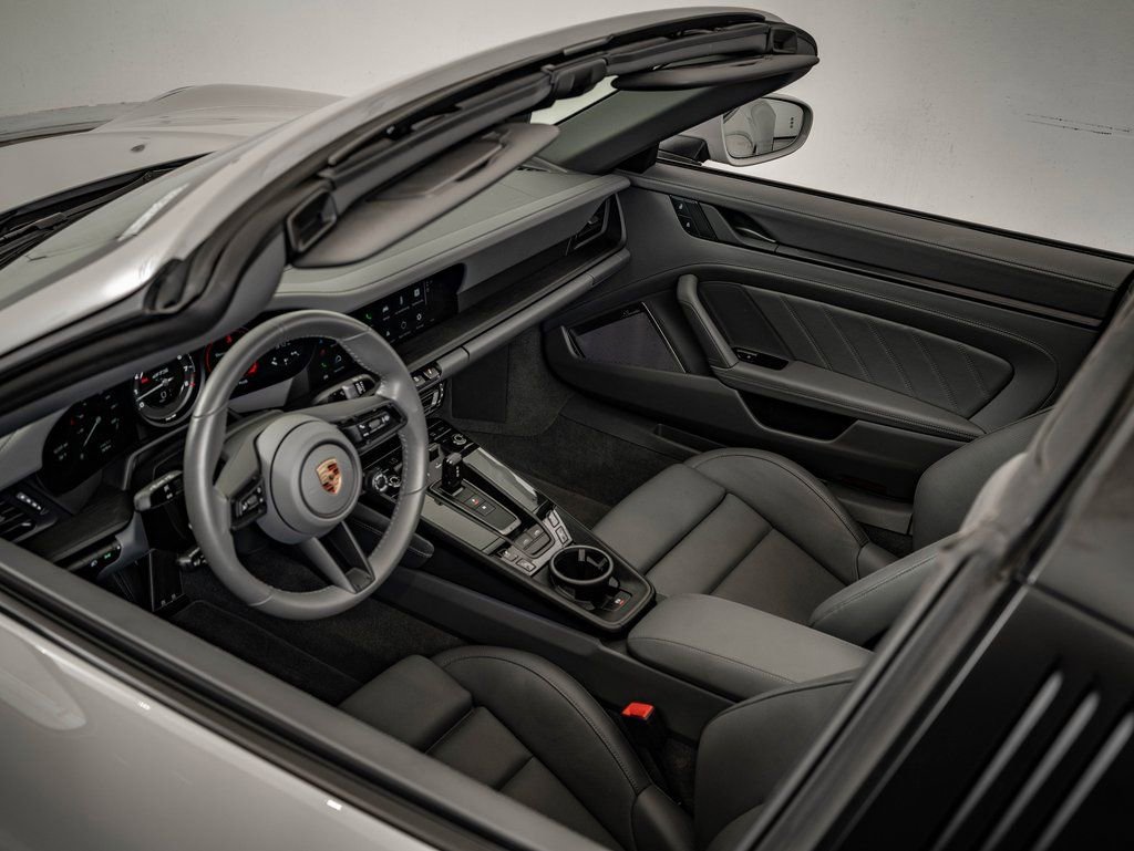 Used 2022 Chalk Porsche Targa 4 GTS image 21