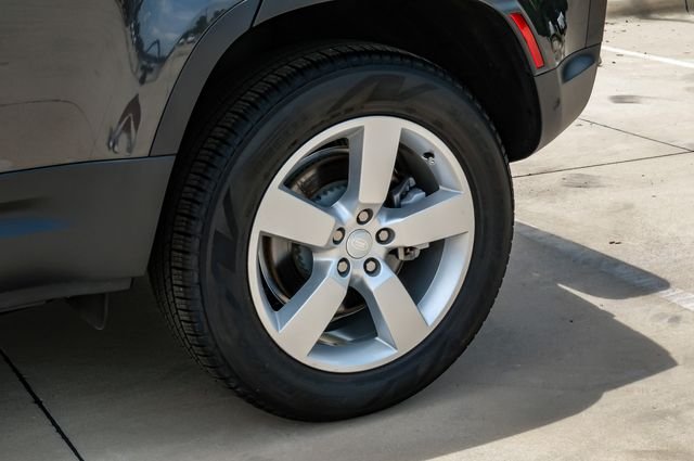 Certified Used 2024 Gray Land Rover S image 65