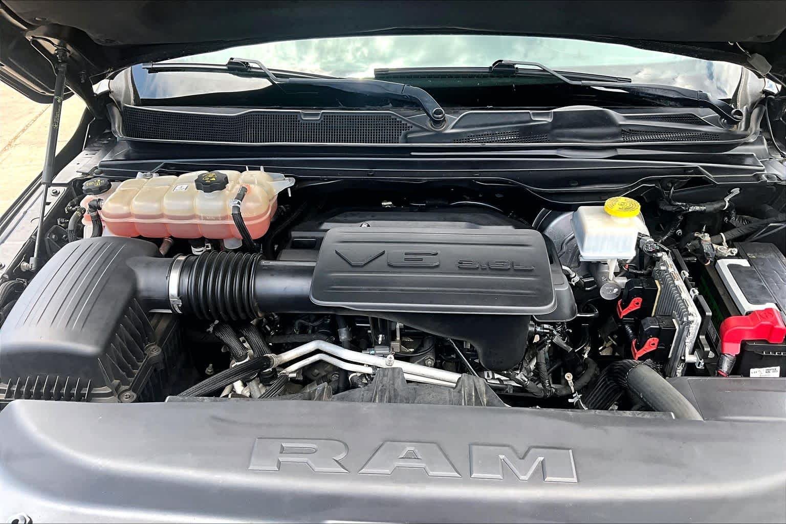 Used 2019 Diamond Black Crystal Pearlcoat Ram Tradesman image 32