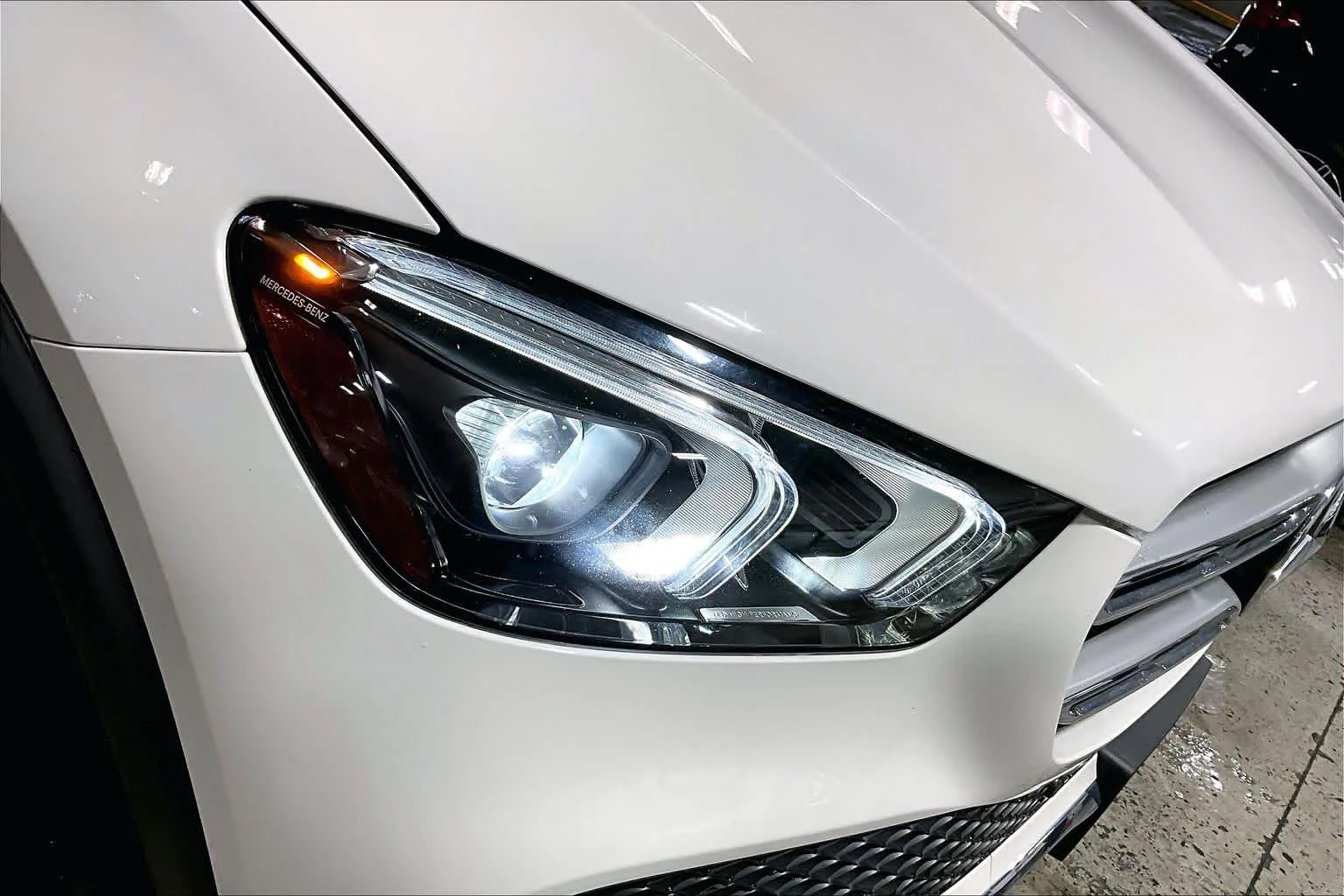 Used 2021 Polar White Mercedes-Benz GLE 350 image 27