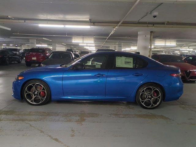 New 2025 Misano Blue Metallic Exterior Paint Alfa Romeo  image 4