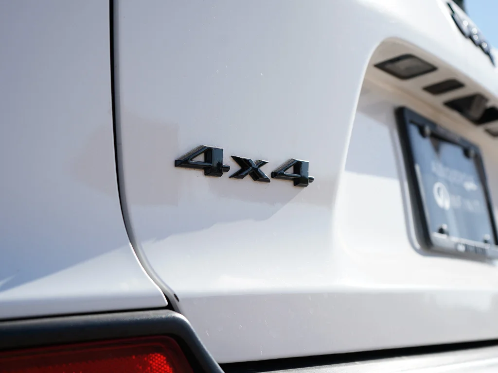 Used 2023 Bright White Clearcoat Jeep Altitude Lux image 7