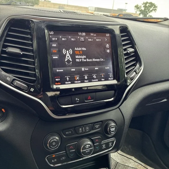 Used 2019 Gray Jeep Limited image 11