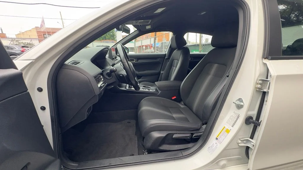 Used 2023 Platinum White Pearl Honda Sport image 12