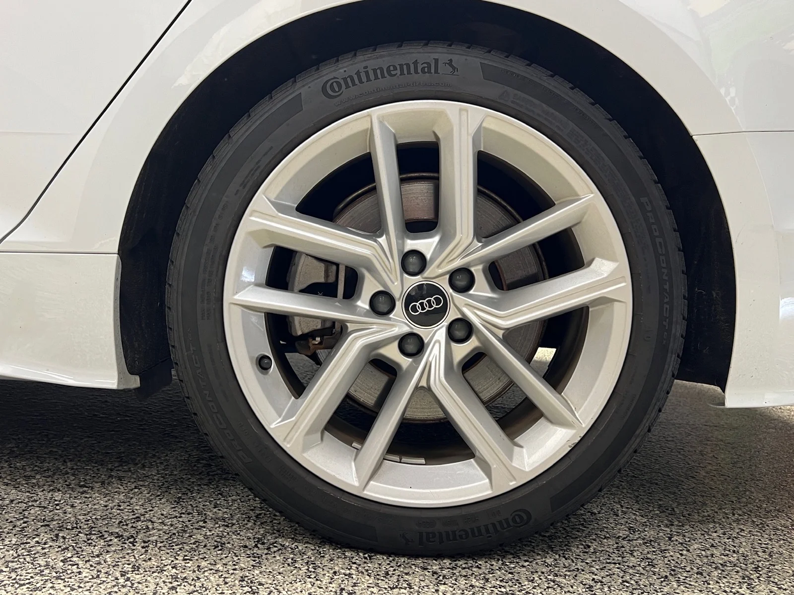 Used 2024 Glacier White Metallic (2y2y) Audi quattro S line Prem Plus 45 TFSI image 28