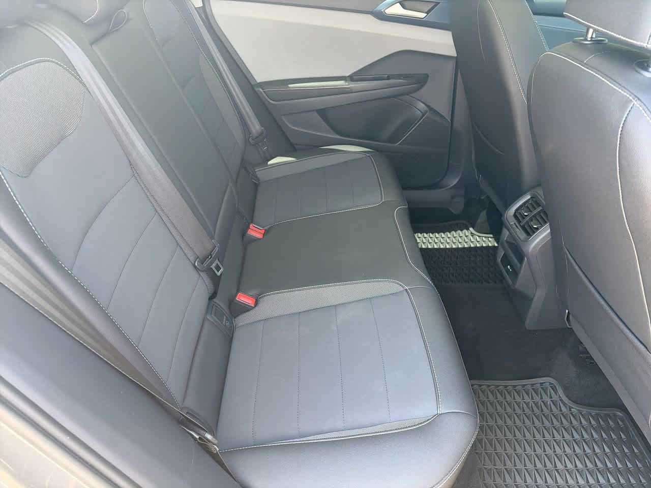 2024 Volkswagen Taos SE - Photo 14