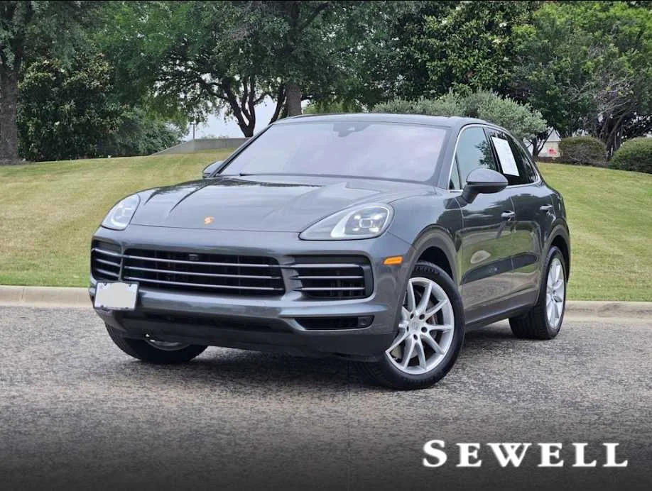 2022 Porsche Cayenne -'s photo