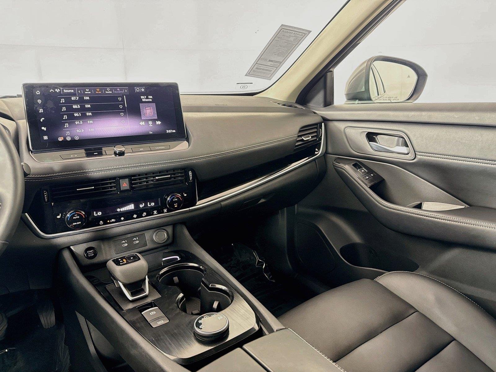 Used 2026 Gun Metallic Nissan SL image 28