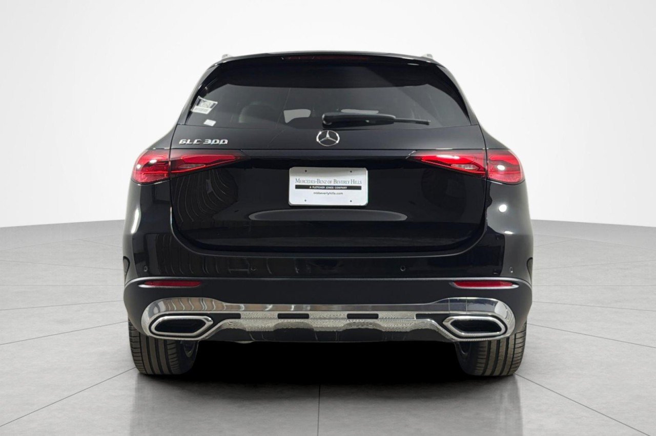 Certified Used 2024 Black Mercedes-Benz GLC 300 image 4