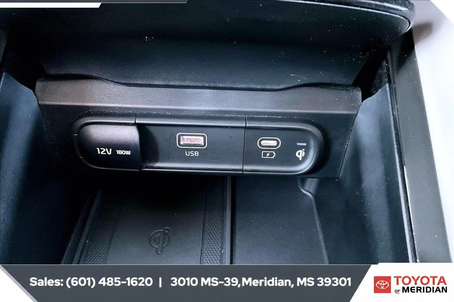 Used 2025 Glacial White Pearl Kia EX image 24