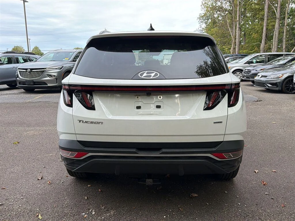 Used 2022 Quartz White Hyundai SEL image 9