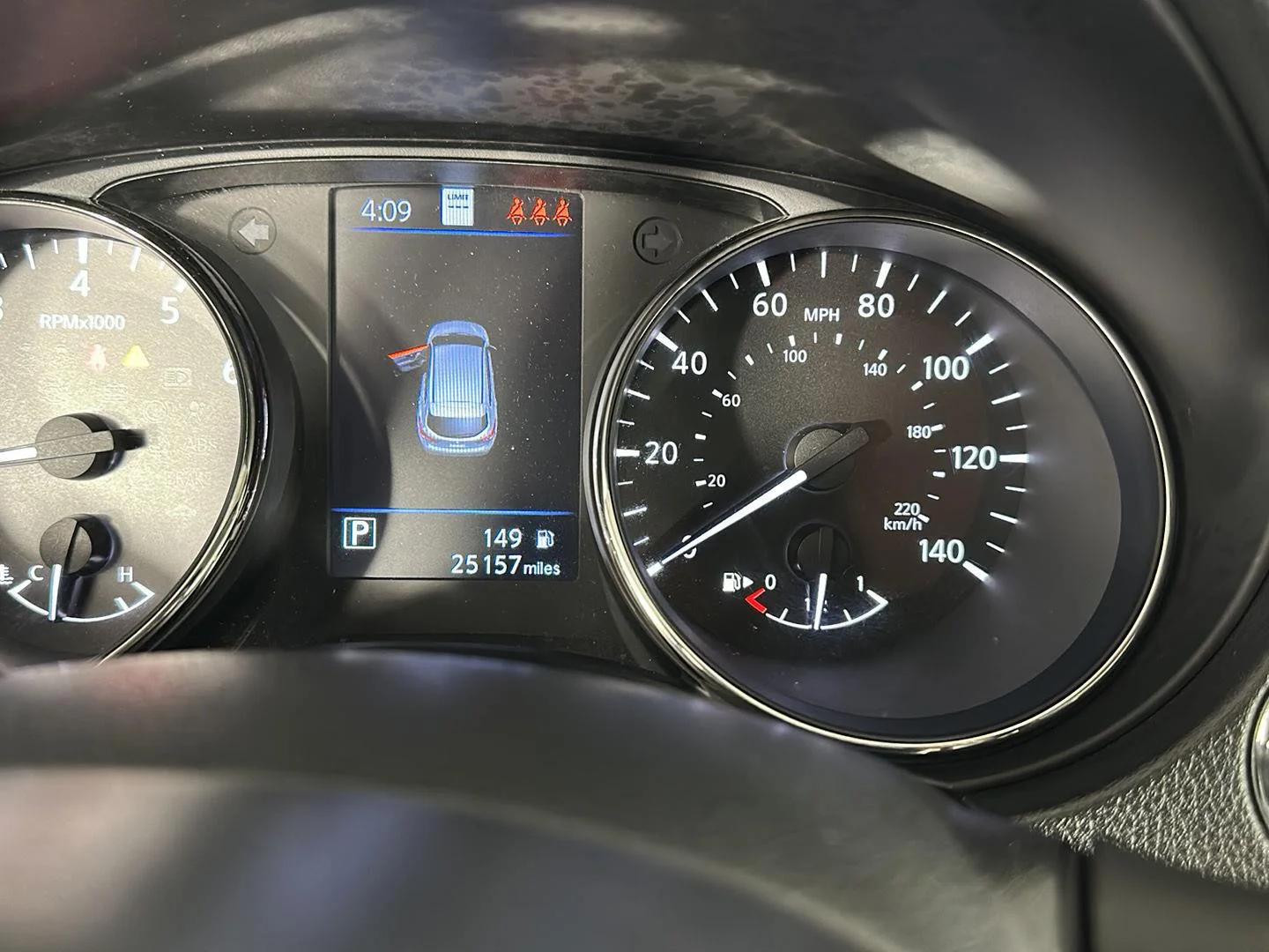 Used 2022 Gun Metallic Nissan SL image 27