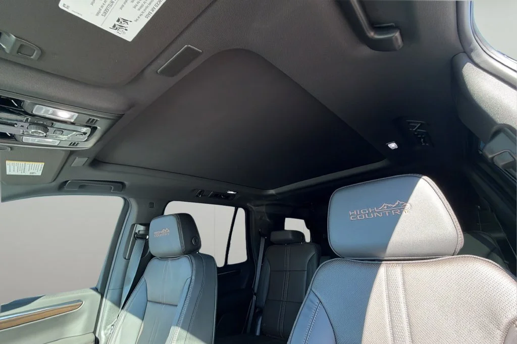 New 2026 Polar White Tricoat Chevrolet High Country image 32