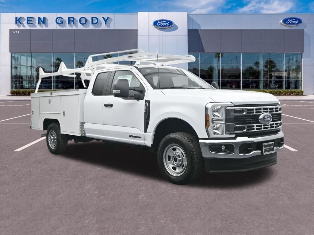 2026 Ford F-350 XL 4x4 SuperCab 168-In SRW's photo