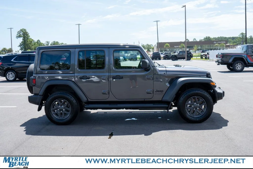 New 2026 Granite Crystal Metallic Clear-Coat Exterior Paint Jeep Sport S image 7