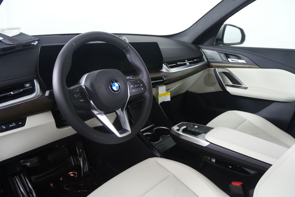New 2026 Space Silver Metallic BMW xDrive28i image 12