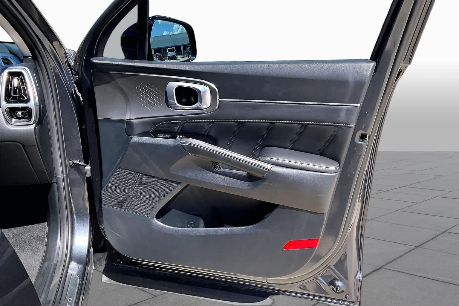 Used 2023 Gravity Grey Kia SX image 23