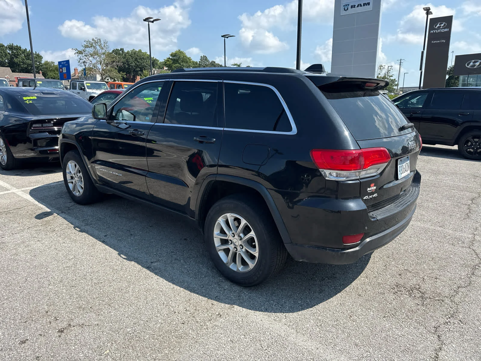 Used 2015 Brilliant Black Crystal Pearlcoat Jeep Laredo image 6