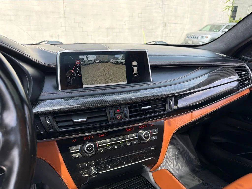 Used 2016 White BMW Base image 29