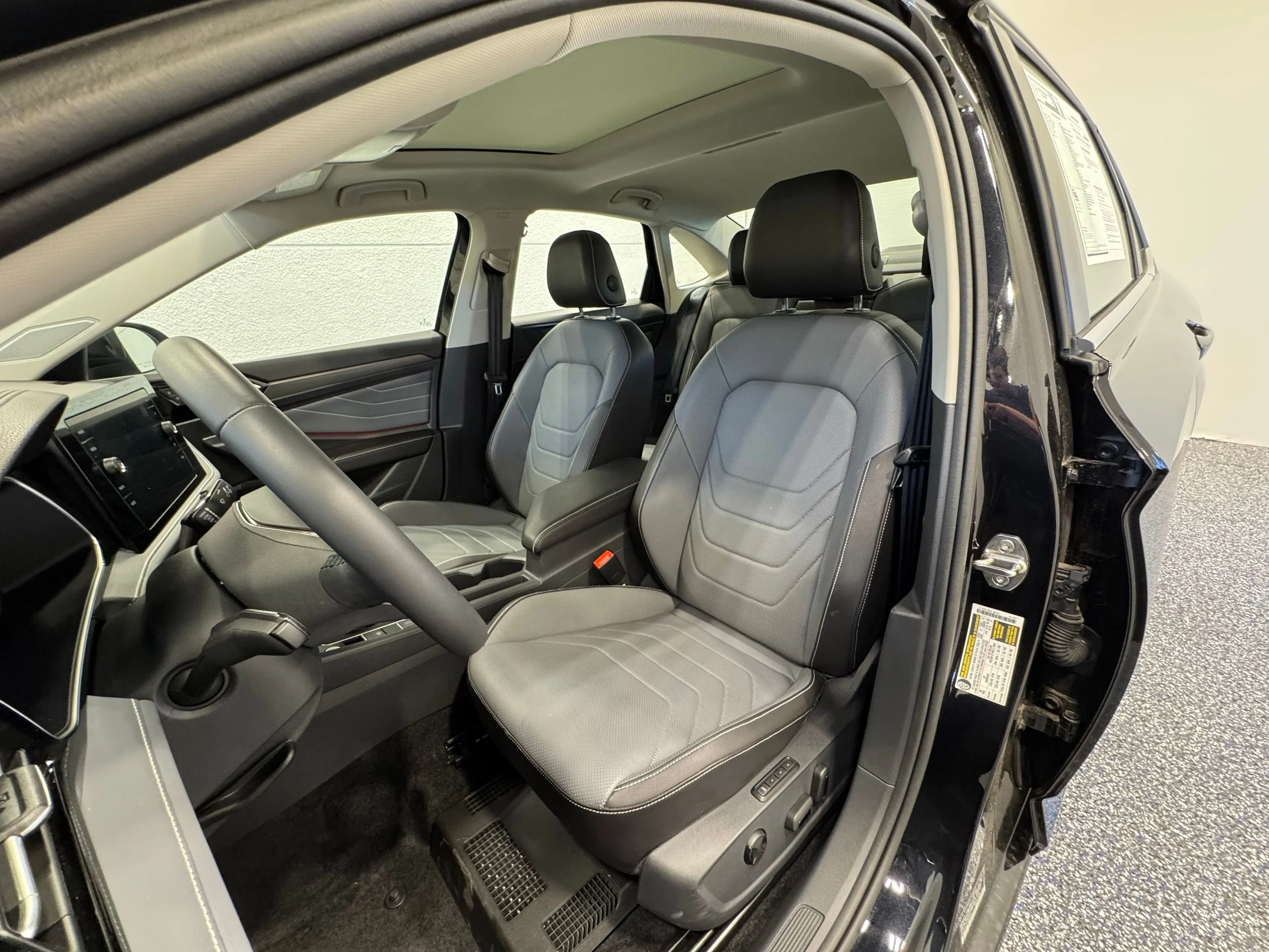 Used 2026 Black Volkswagen 1.5T SEL image 24