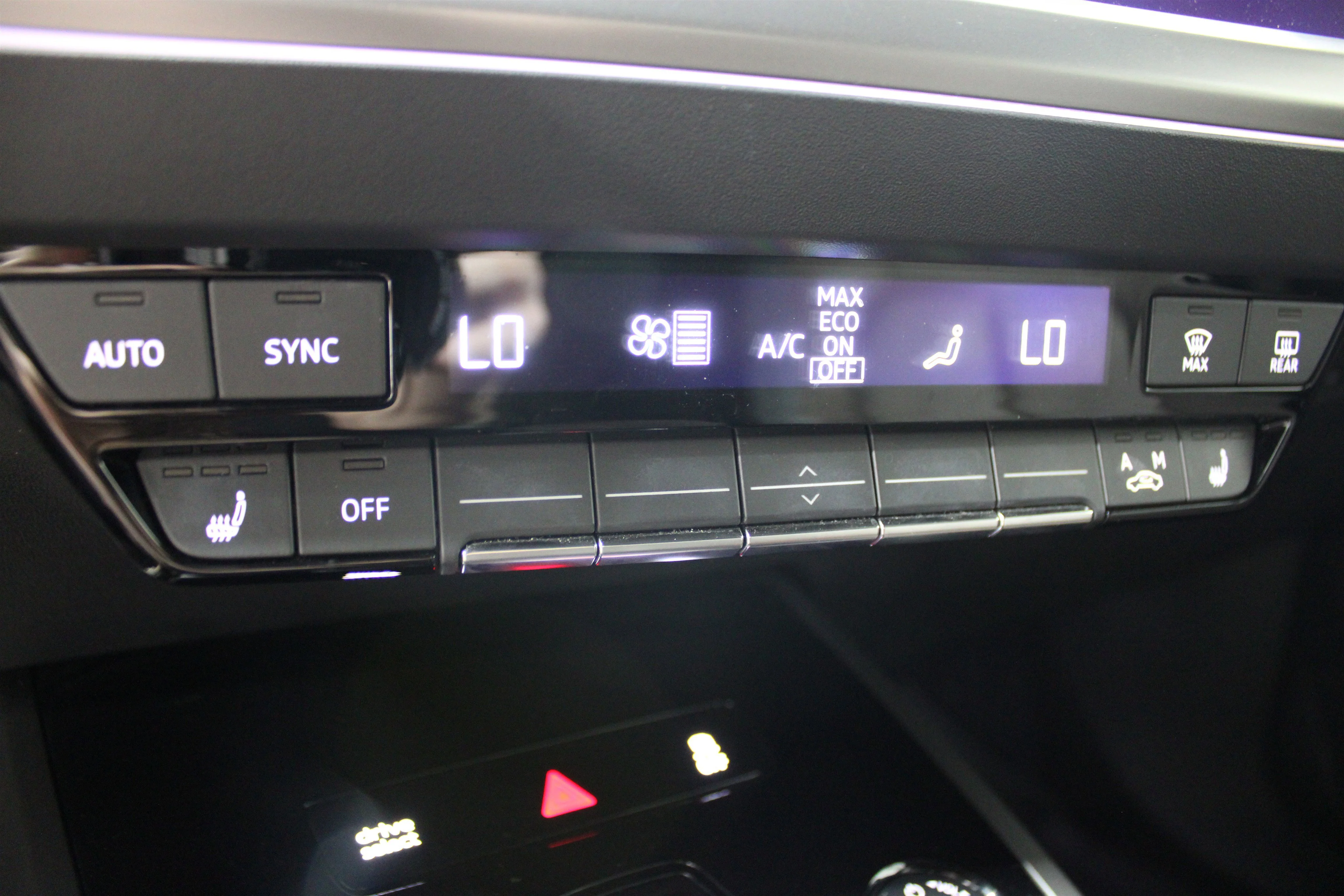 2023 Audi Q4 e-tron Premium - Photo 16