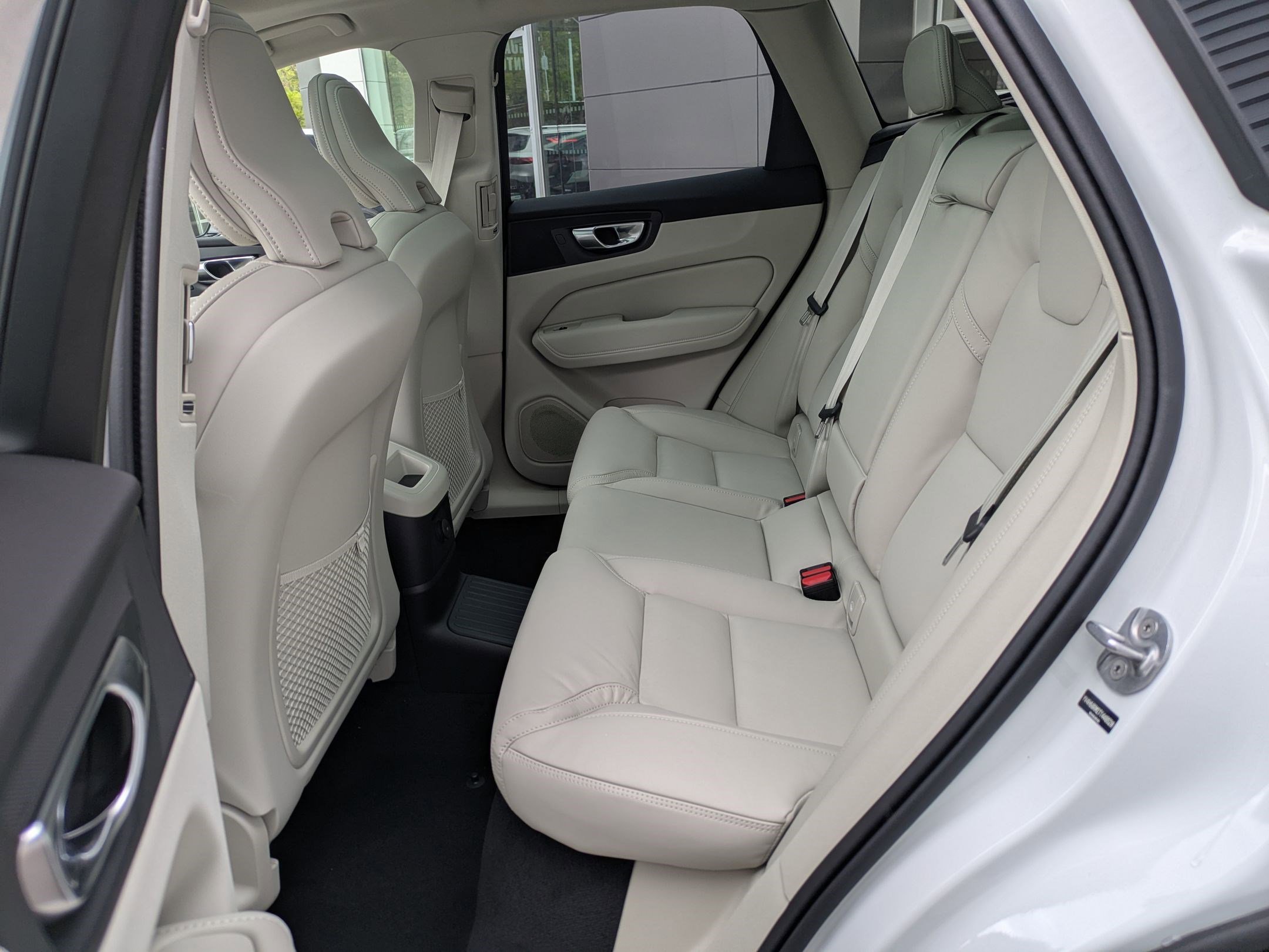 New 2026 Crystal White Volvo Ultra image 15